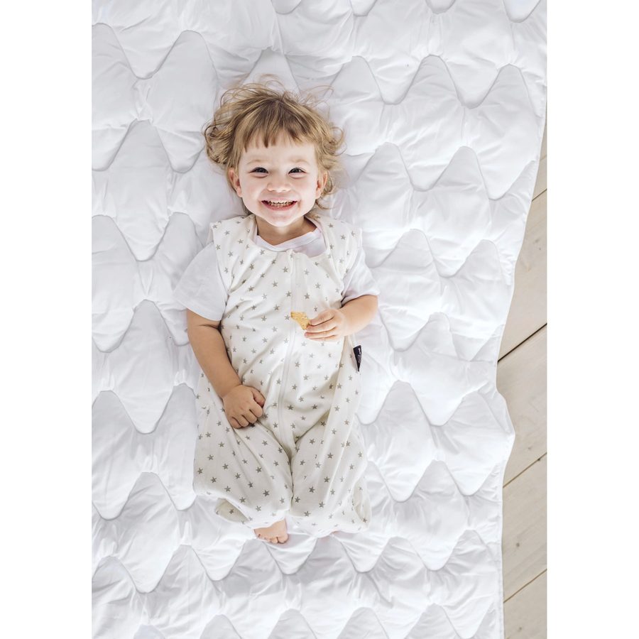 Träumeland 2-tlg. Steppbett-Set Märchenweich 80x80 / 135x200 cm 5.5 TOG von Träumeland
