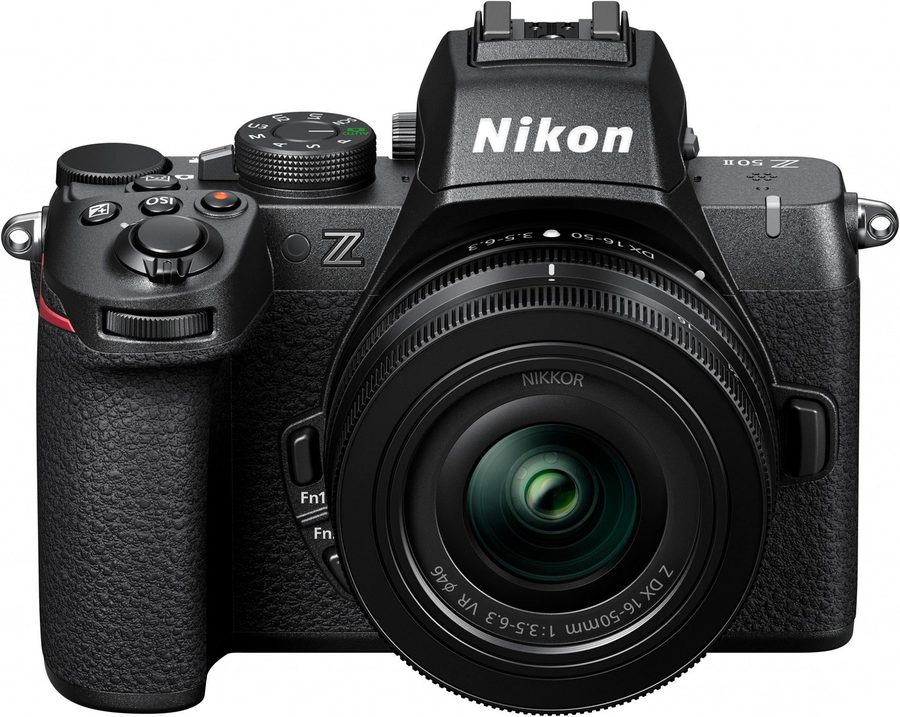 Nikon Kit Z50II + DX 16–50mm f/3,5-6,3 VR Systemkamera (NIKKOR Z DX 16–50mm f/3,5-6,3 VR, 20,9 MP, Bluetooth, WLAN)