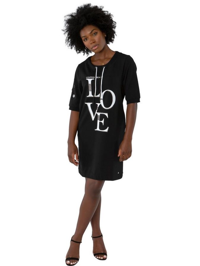 Gio Milano Sweatkleid G30-5102, "LOVE" mit Strass besetztem Schriftzug Zierösen an rechten Ärmel, doppelte Kordel im Kragen