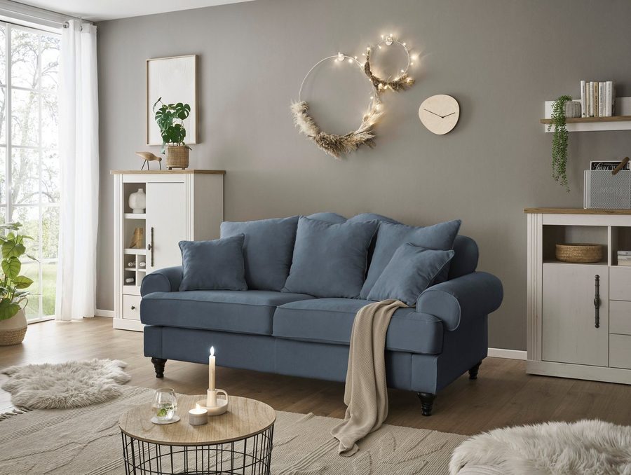 OTTO home 3-Sitzer Westminster, Sofa im Landhausstil, Couch mit Zierkissen, Federkern-Polsterung, gedrechselter Fuß, hochwertiger Microfaserbezug