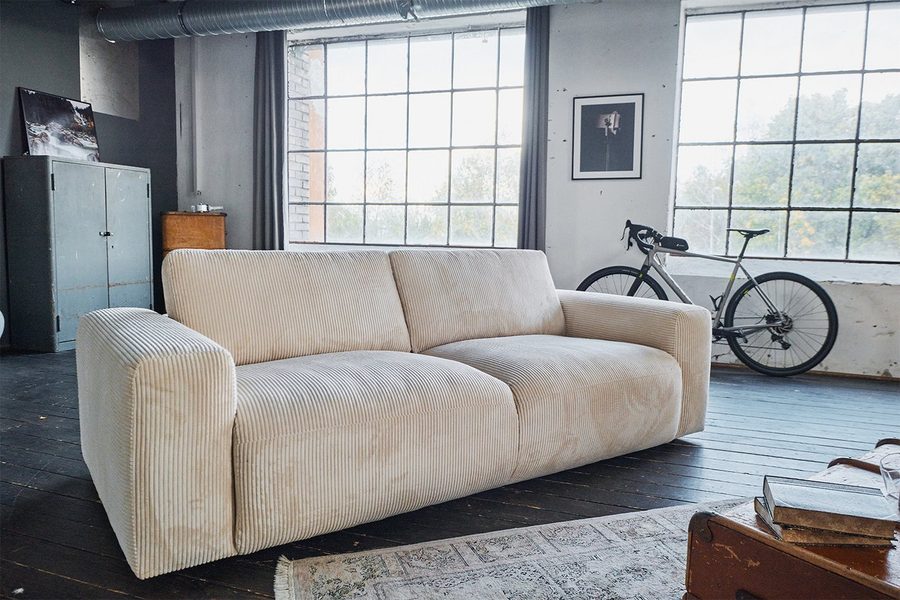 KAWOLA Sofa BODHI Cord Couch - Gemütlichkeit - Wohnzimmer Sofa - 3 Sitzer, Modernes Sofa für Drei, hochwertiger Bezug, toller Sitzkomfort