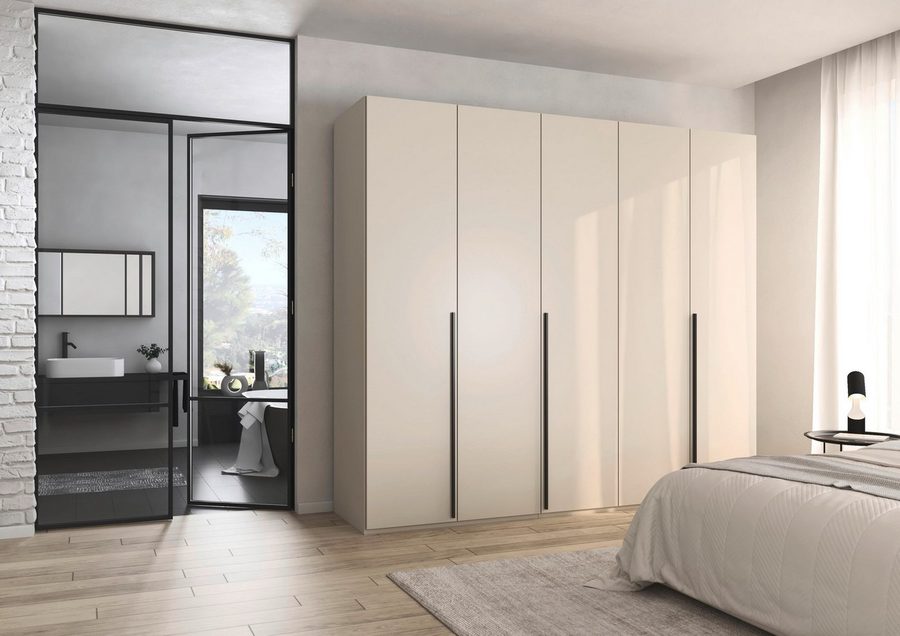 rauch Drehtürenschrank Kleiderschrank Schrank Garderobe Wäscheschrank BESTSELLER MONTCLAR (3 Ausstattungen BASIC/CLASSIC/PREMIUM (SOFT-CLOSE), Breiten 201-400 cm) Front in Glas/Hochglanz/Dekor/Grauspiegel in 5 Breiten MADE IN GERMANY