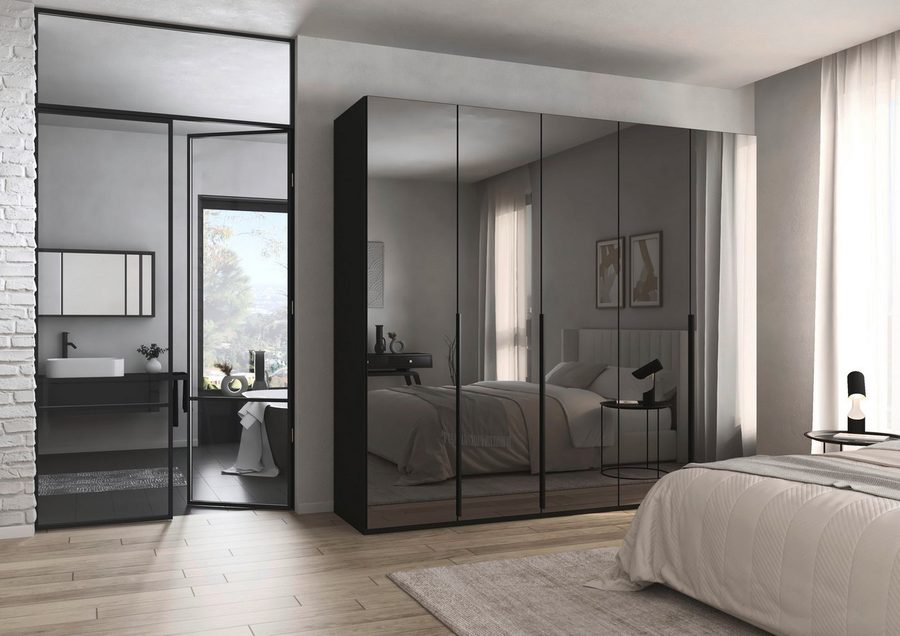 rauch Drehtürenschrank Kleiderschrank Schrank Garderobe Wäscheschrank BESTSELLER MONTCLAR (3 Ausstattungen BASIC/CLASSIC/PREMIUM (SOFT-CLOSE), Breiten 201-400 cm) Front in Glas/Hochglanz/Dekor/Grauspiegel in 5 Breiten MADE IN GERMANY