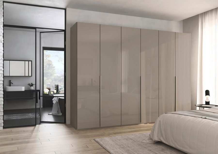 rauch Drehtürenschrank Kleiderschrank Schrank Garderobe Wäscheschrank BESTSELLER MONTCLAR (3 Ausstattungen BASIC/CLASSIC/PREMIUM (SOFT-CLOSE), Breiten 201-400 cm) Front in Glas/Hochglanz/Dekor/Grauspiegel in 5 Breiten MADE IN GERMANY