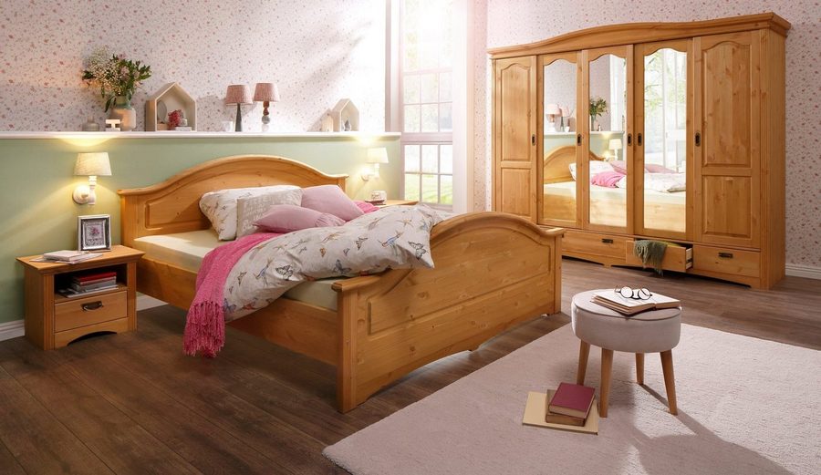 OTTO home Schlafzimmer-Set Konrad', komplettes Schlafzimmer mit großem Schrank, (Set, 4-tlg., Kleiderschrank 5 türig mit Schubladen, 2 Nachttische, Bett 180x200cm), klassischer Landhausstil, Metallgriffe, Massivholz (Kiefer)