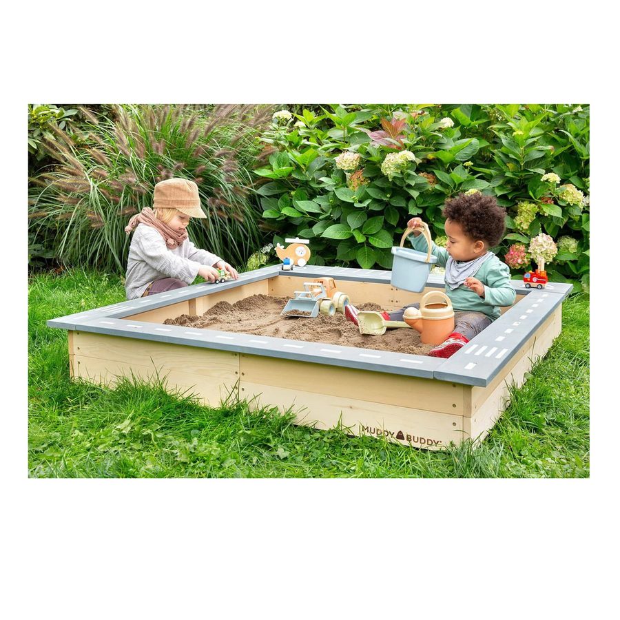 Muddy Buddy® Sandkasten Highway Hero mit Spielstraße und Staufächern von MUDDY BUDDY